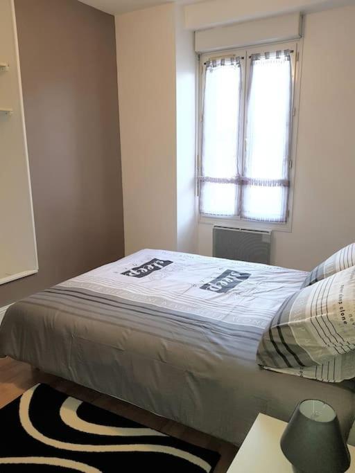 Le Refuge Des Corderies Lägenhet Blois Exteriör bild